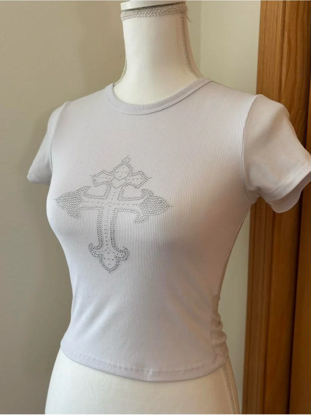 Y2K Ribbed Rhinestone Cross Crop Tee - White - Picture 2 of 6